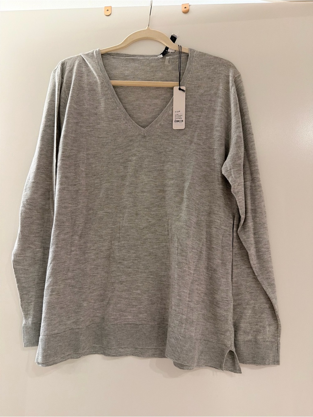 Women’s Light Gray V-Neck Long Sleeve Sweater